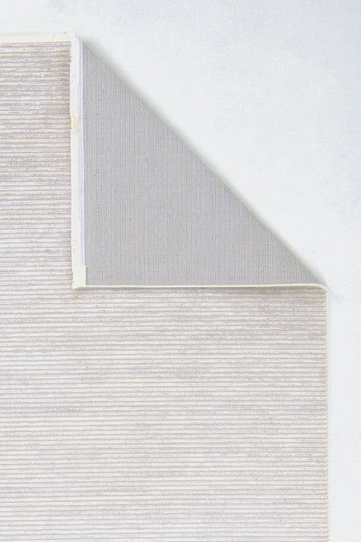 Enti Thema 9401 Krem - Modern Dokulu Akrilik Halı