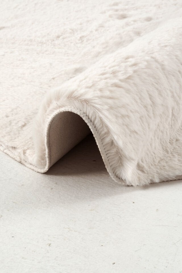 Dekorenti Wonder 9701 Krem Peluş Halı - Post Şıklığıyla Derin Konfor
