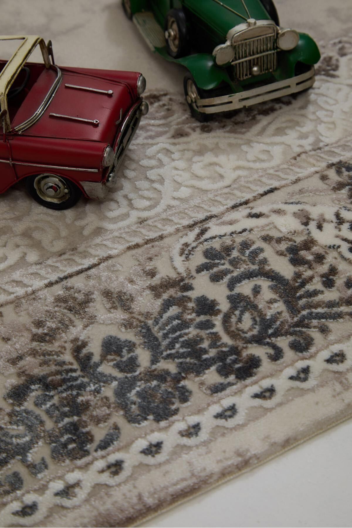 Miras 6803 Gri Kahve –  Klasik Göbekli Akrilik Salon Halısı 200x290