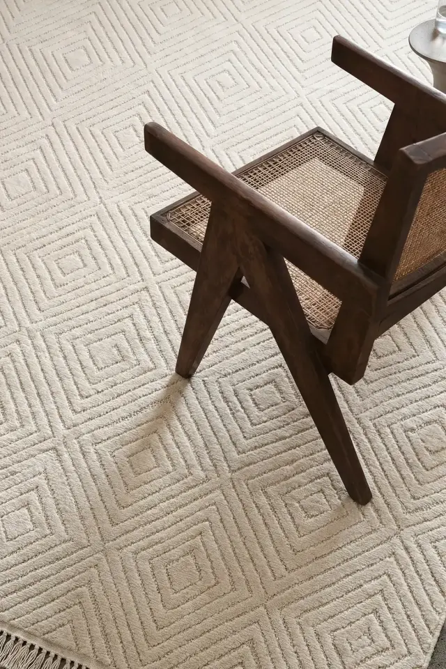 Dekorenti Prag 9205 Krem – Modern Örgü Saçaklı Yumuşak Tuşeli İskandinav Halı