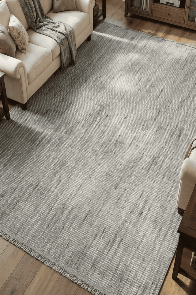 Dekorenti Piana 1105 Gri – Pamuk Tabanlı Örgü Saçaklı Modern Polyester Halı