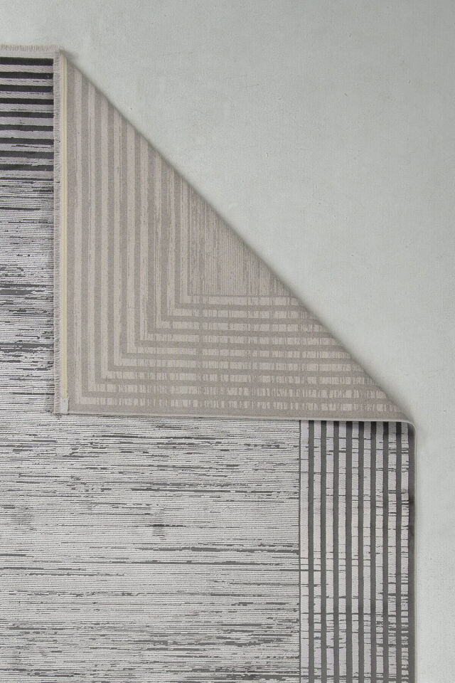 Romans Naturel 1706 Gri - Çizgili Çerçeve Desenli Viskon Akrilik Halı