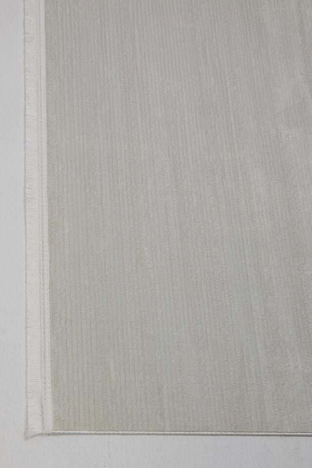 Dekorenti Sateen 6413 Beyaz - Ferah Mekanlar İçin Düz Beyaz Halı