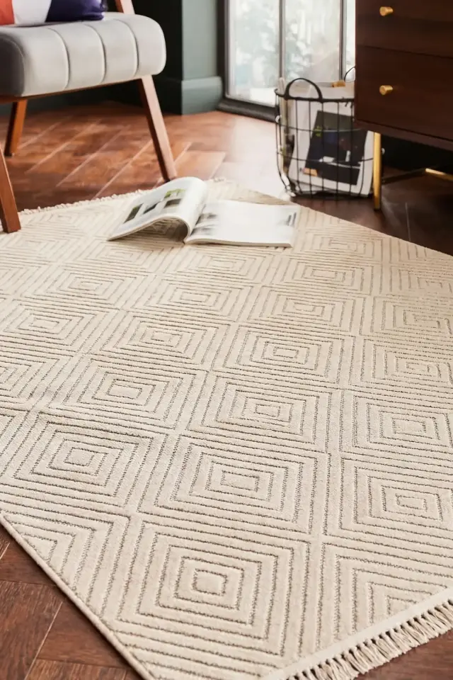 Dekorenti Prag 9208 Bej – Modern Örgü Saçaklı Yumuşak Tuşeli İskandinav Halı