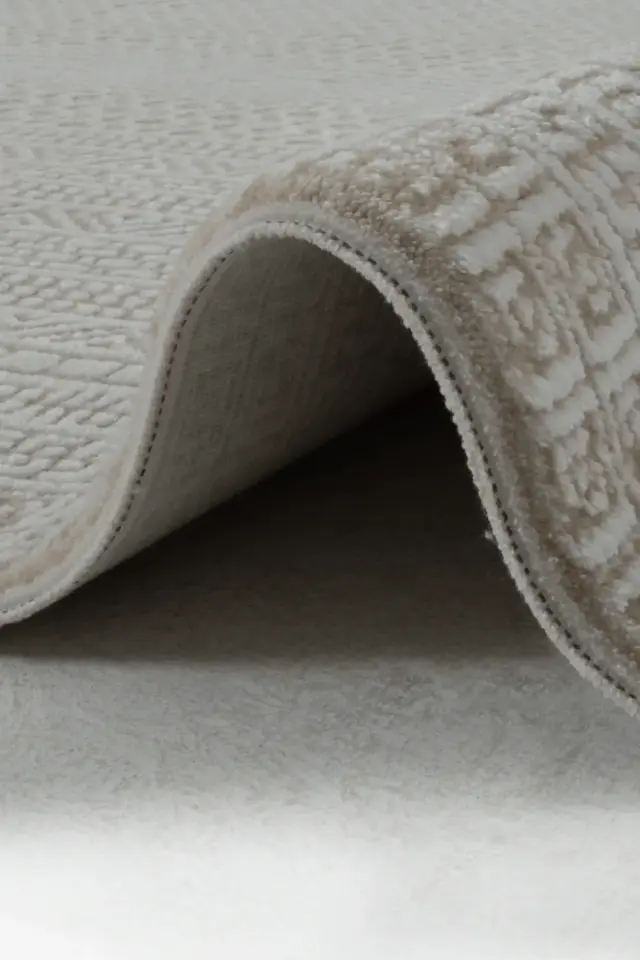 Romans Doku 2105 Bej İnce Motifli Çerçeveli Salon Halısı