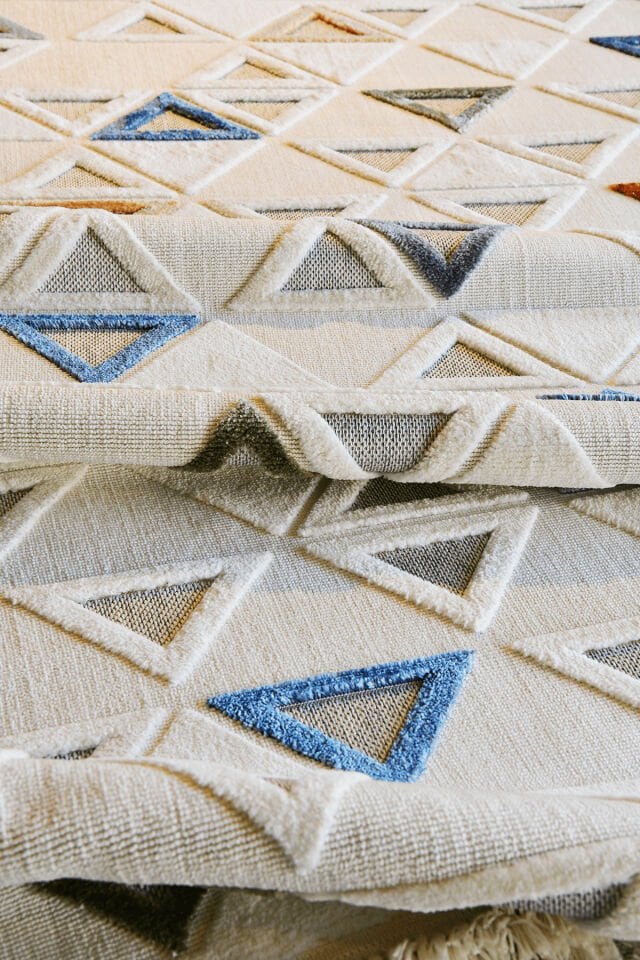 Dekorenti Polo 7804 Multi - Modern Geometrik Üçgen Desenli Örgü Saçaklı Halı